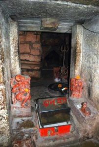 Raja-Bhatrihari-ki-gufa-Ujjain-2